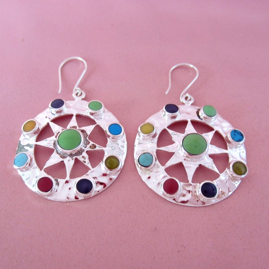 Aretes Plateados Sol Colorido