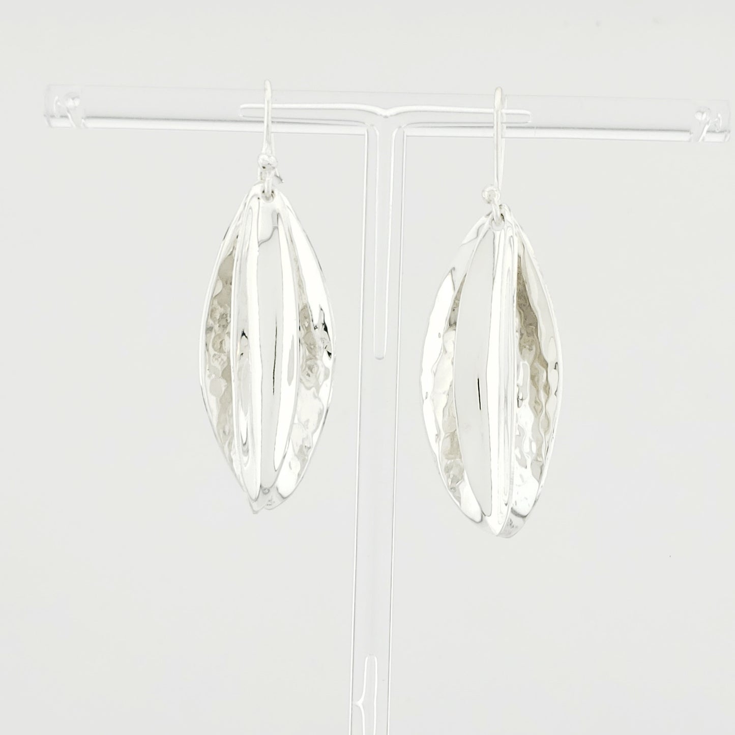 Arete Plateado Doble Hoja