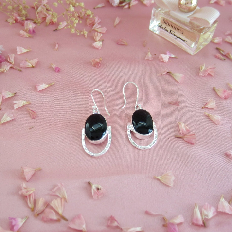 Aretes plateados ovalos piedra