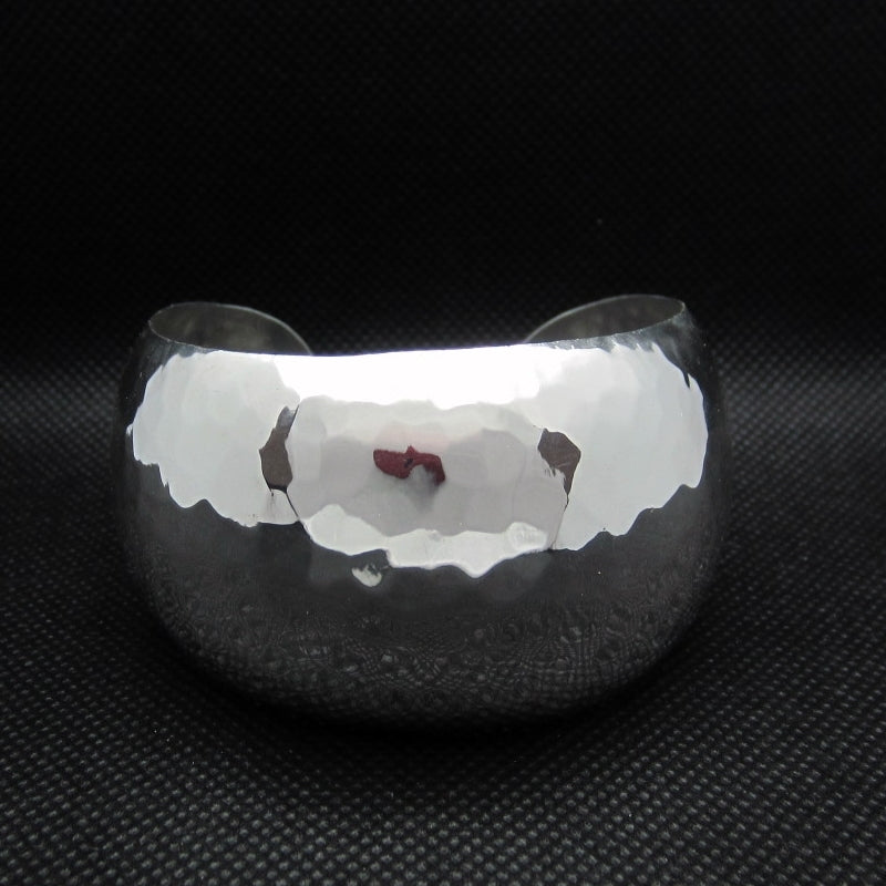 Brazalete plateado grueso