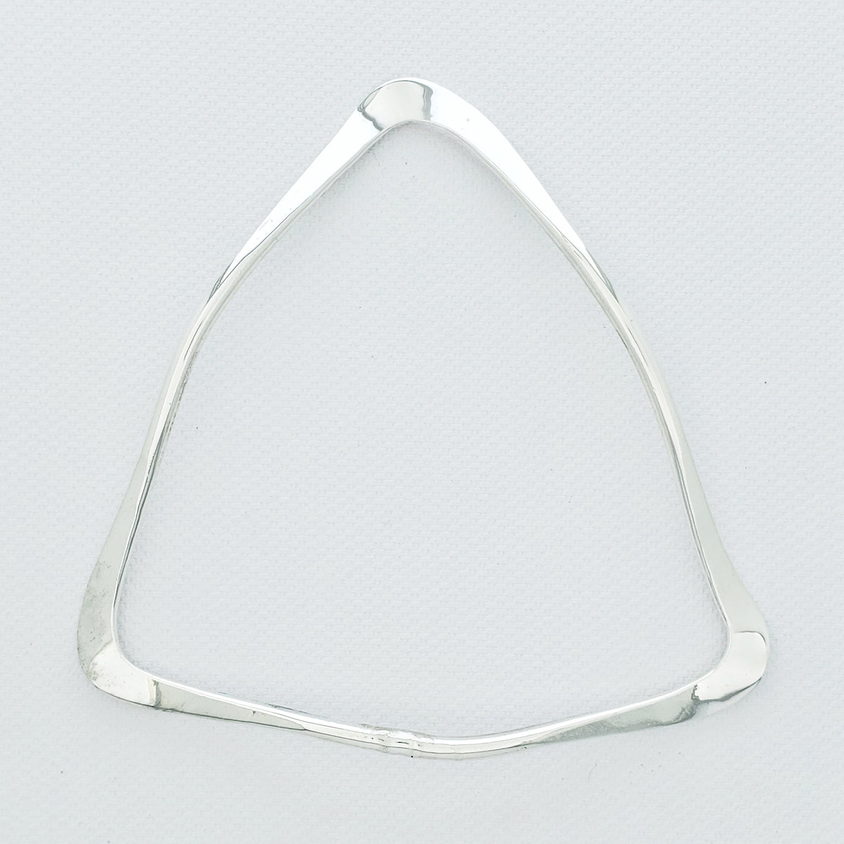 Aro Triangular Irregular