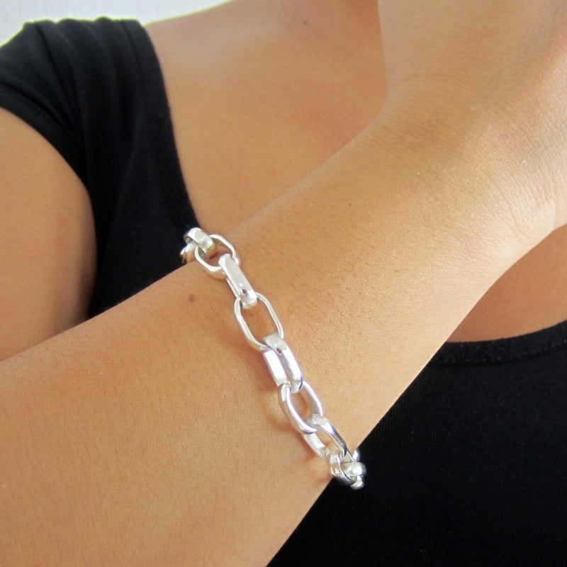 Pulsera plateada eslabones