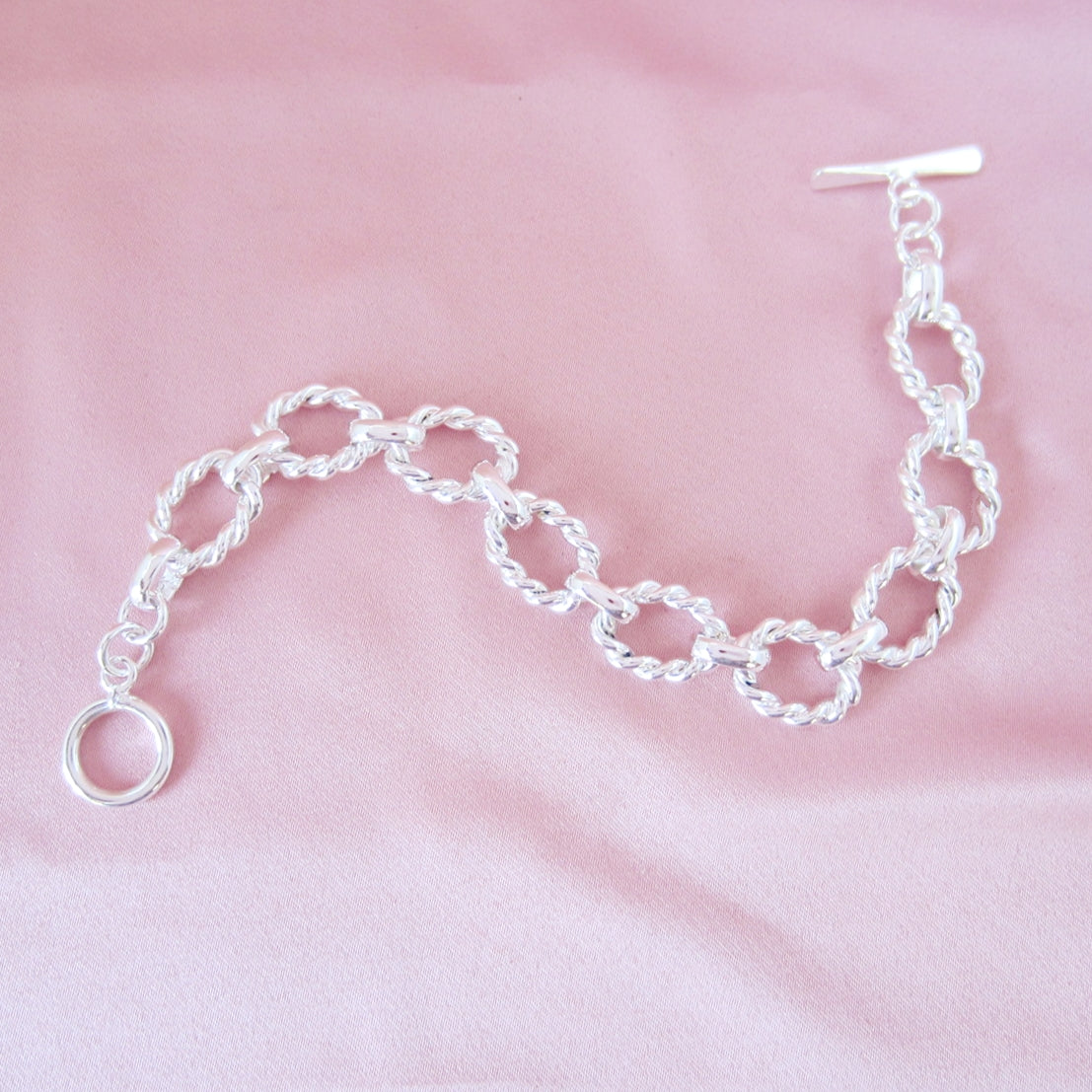 Pulsera plateada torzal grueso
