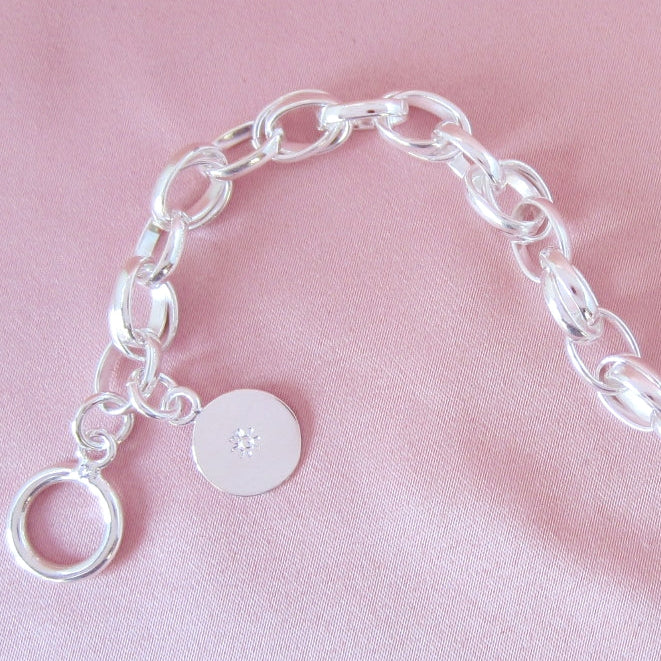 Pulsera Plateada Medalla Sol