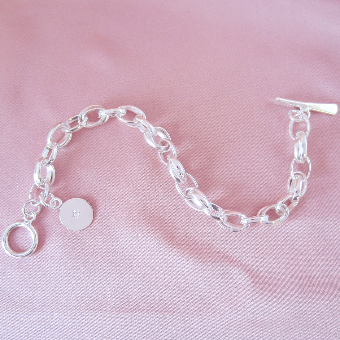 Pulsera Plateada Medalla Sol