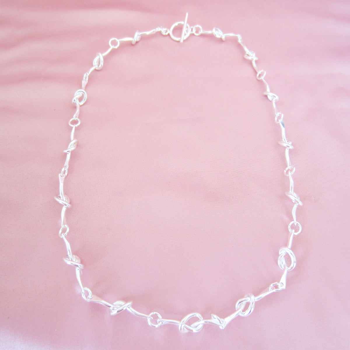 Collar Plateado Nudo Marinero