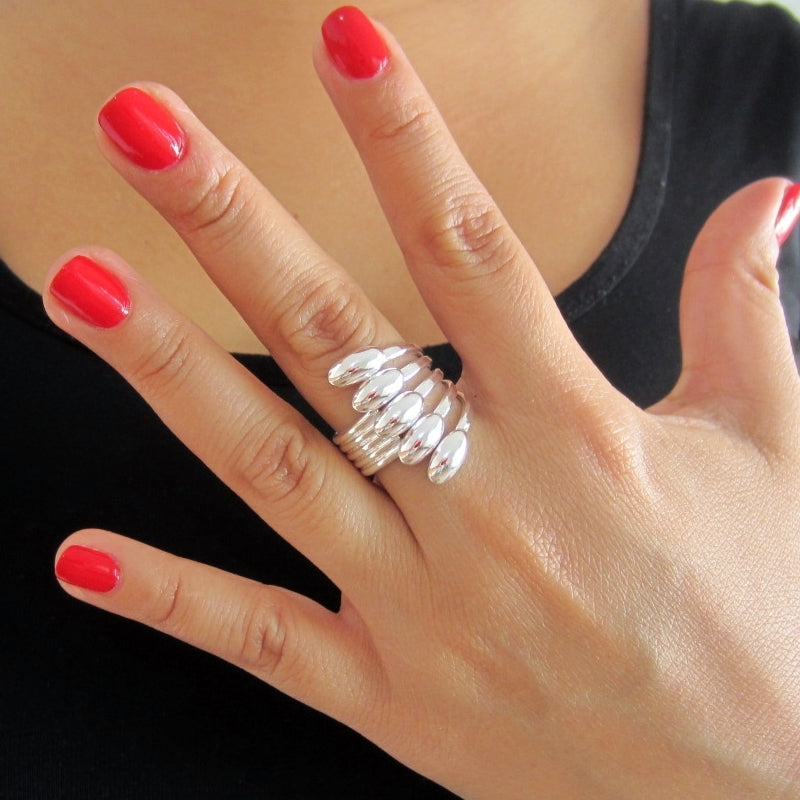 Anillo plateado uñitas