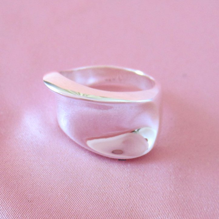 Anillo Plateado Diagonal