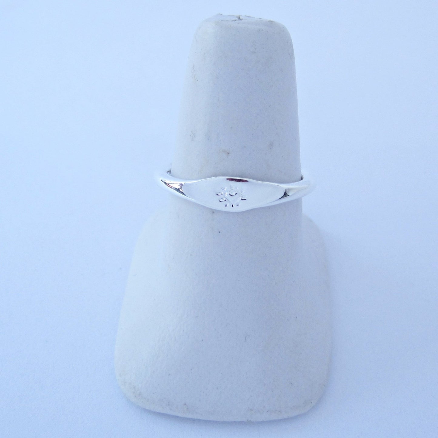 Anillo Plateado Aro Corazón - Petick Joyería Artesanal