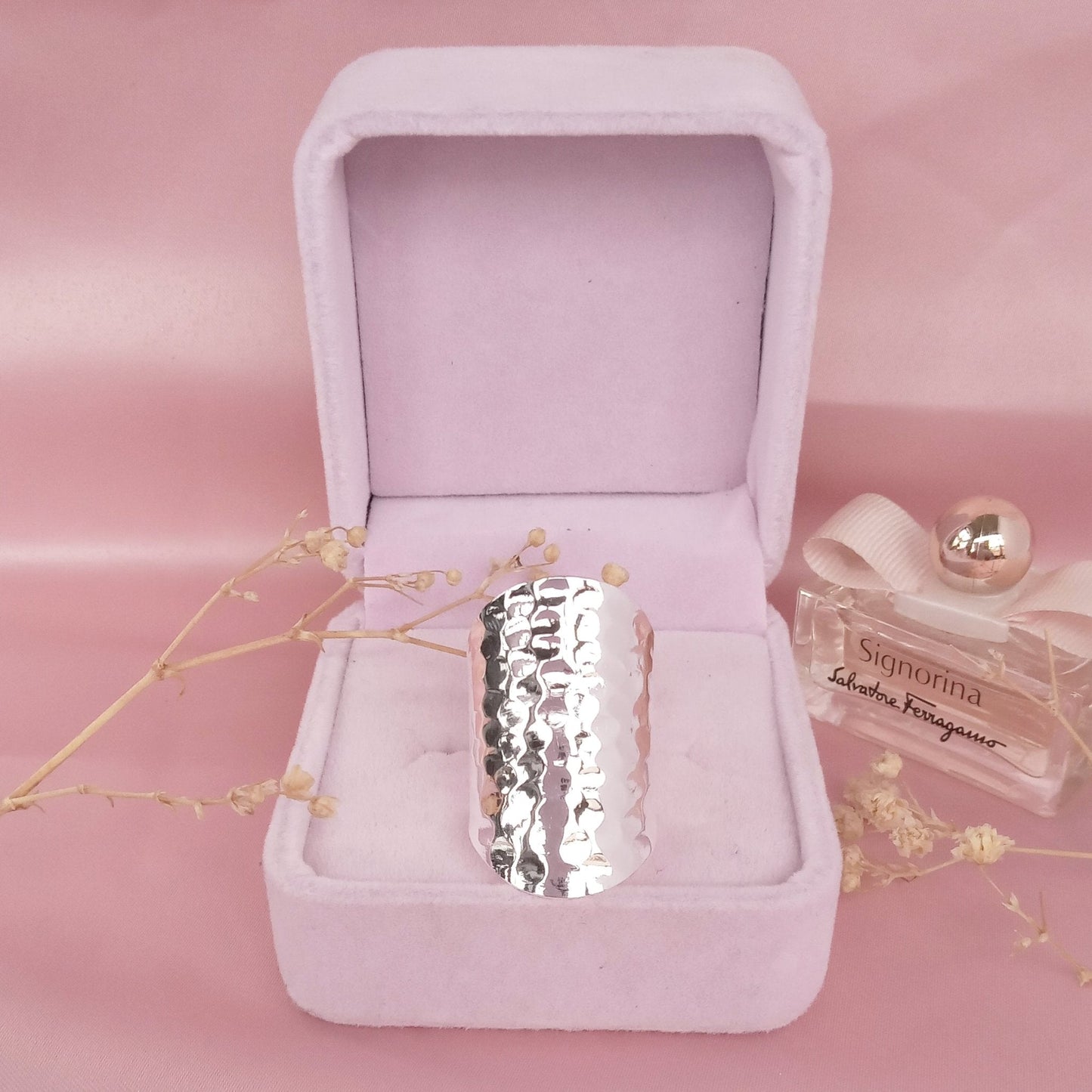 Anillo Plateado Dedo Martillado - Petick Joyería Artesanal
