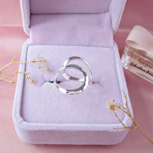 Anillo Plateado Elegante - Petick Joyería Artesanal