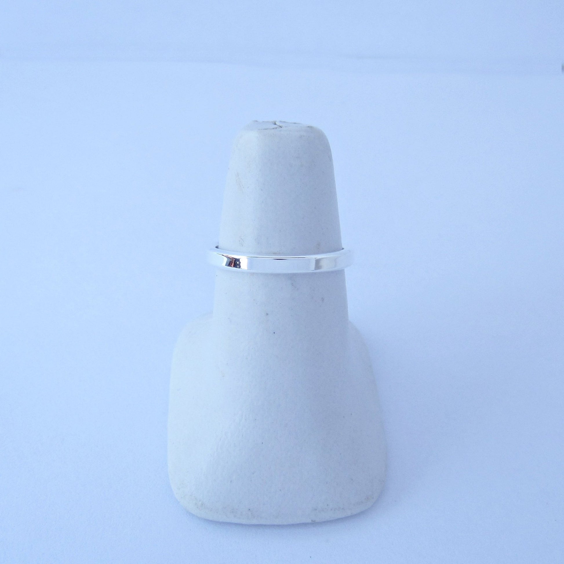 Anillo Plateado Liso - Petick Joyería Artesanal