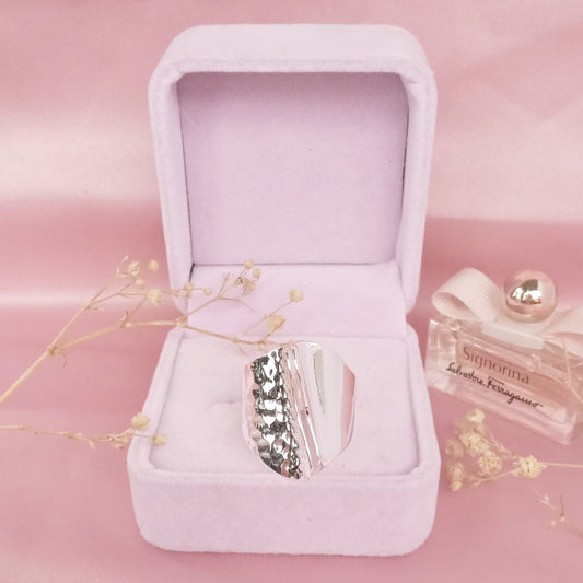 Anillo Plateado Pellizco - Petick Joyería Artesanal
