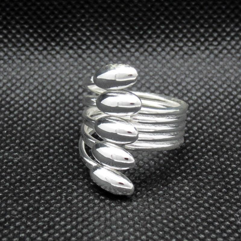 Anillo plateado uñitas - Petick Joyería Artesanal