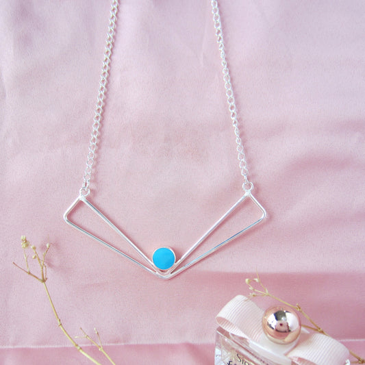 Collar plateado libélula