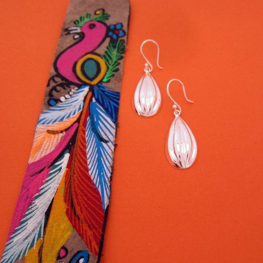 ARETES PLATEADOS CAPULLO - Petick Joyería Artesanal