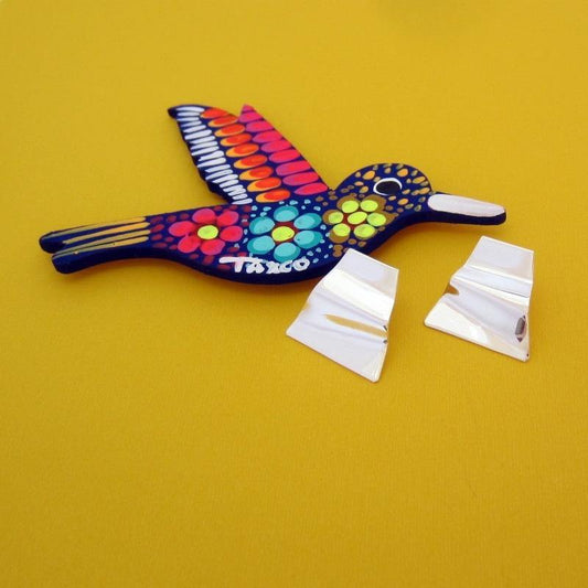 ARETES PLATEADOS PIRAMIDE ONDULADA - Petick Joyería Artesanal