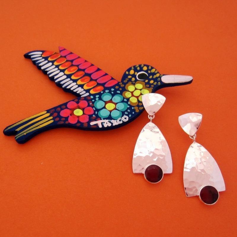 ARETES PLATEADOS ESTILO EGIPCIO PIEDRA - Petick Joyería Artesanal