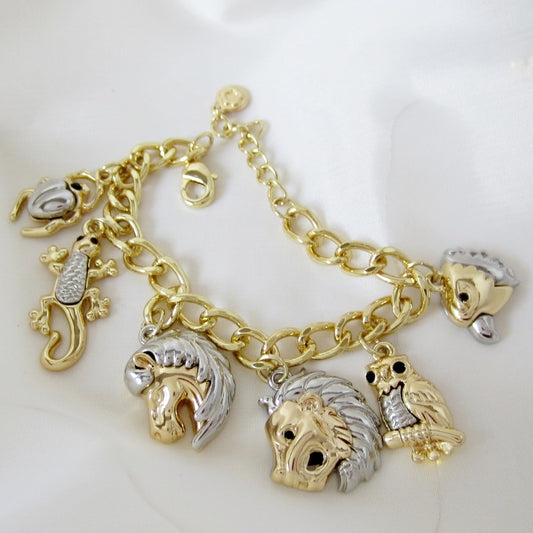 Hanging animal bracelet
