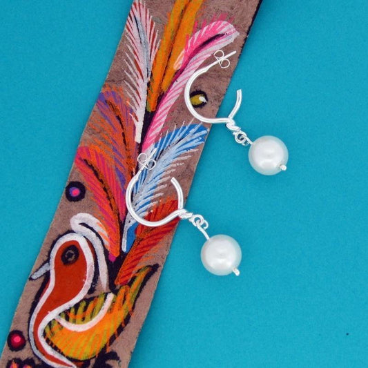 ARRACADA PLATEADA CON PERLA - Petick Joyería Artesanal