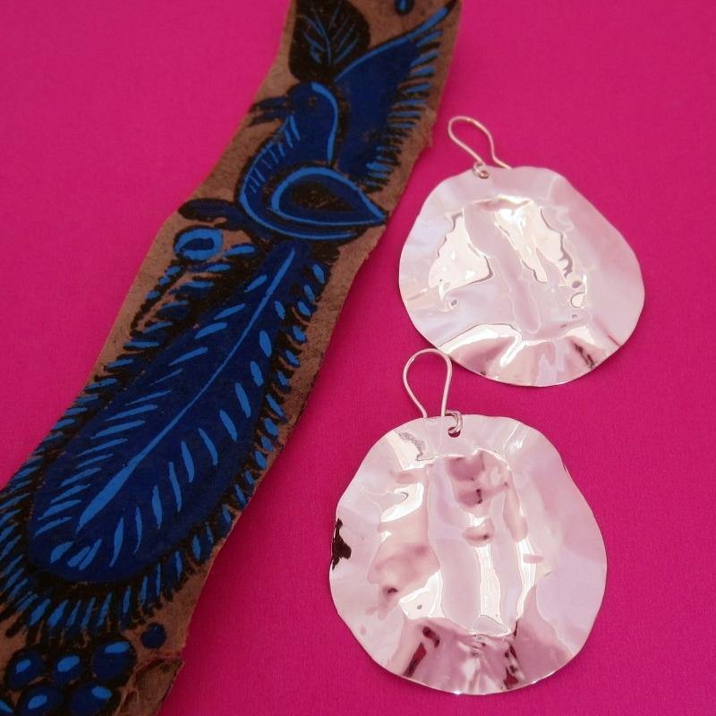 ARETES PLATEADOS MAXI CORRUGADOS - Petick Joyería Artesanal