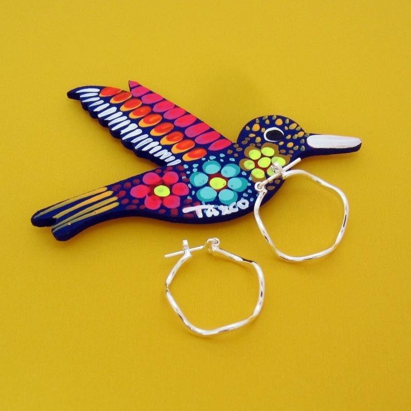 ARRACADA PLATEADA CHICA ONDULADA - Petick Joyería Artesanal