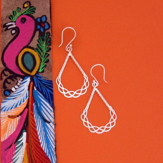 ARETES PLATEADOS CANASTA TEJIDA - Petick Joyería Artesanal