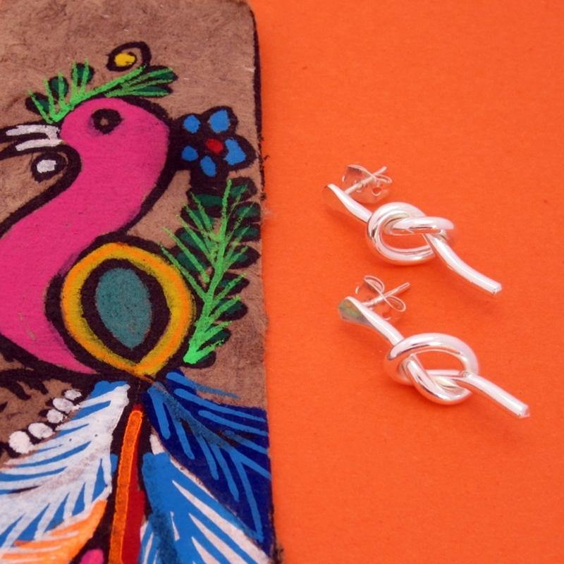 ARETES PLATEADOS NUDO MARINERO - Petick Joyería Artesanal
