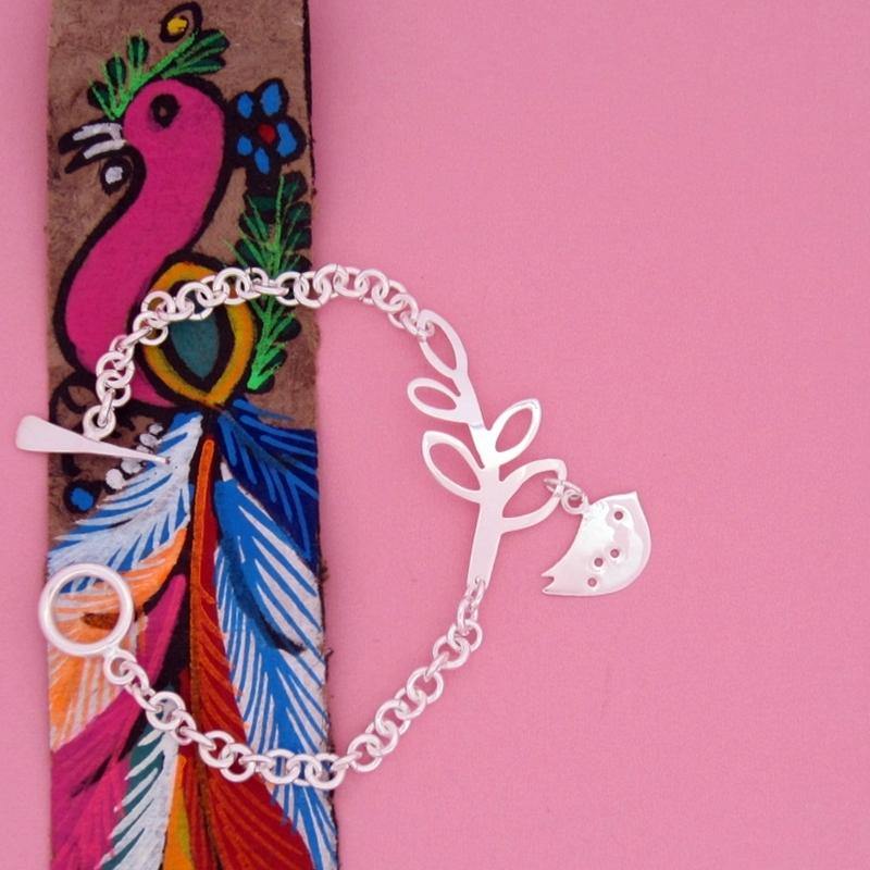 PULSERA PLATEADA RAMA Y PAJARITO - Petick Joyería Artesanal