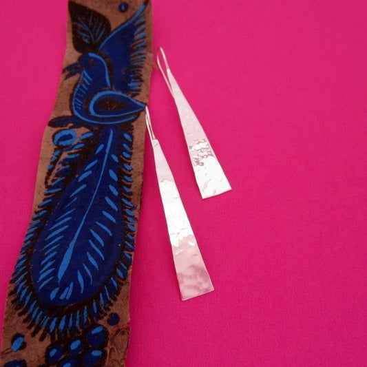 ARETES PLATEADOS OBELISCO - Petick Joyería Artesanal