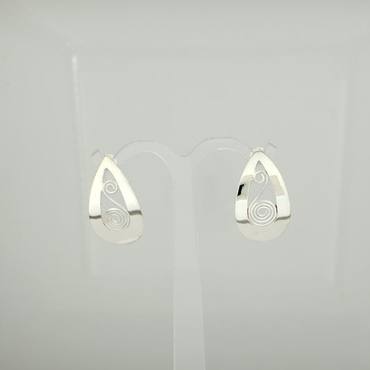 Arete plateado gota chinos