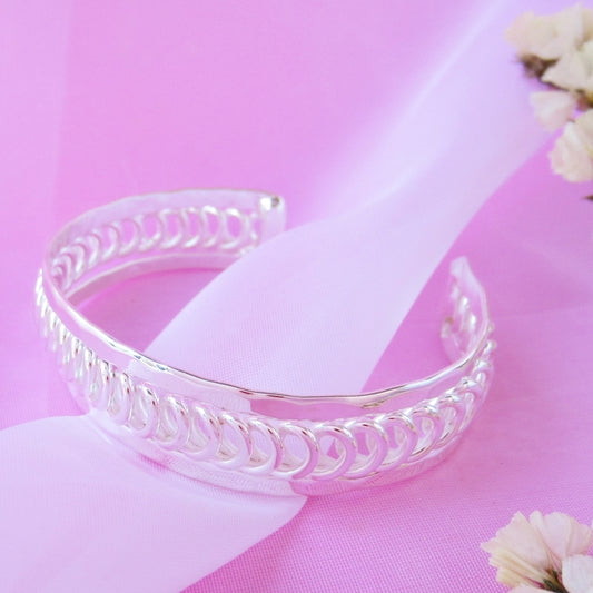 Brazalete enroscado