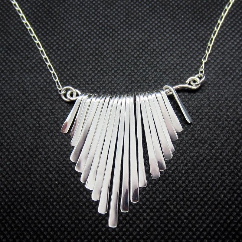 COLLAR PLATEADO PECHERA - Petick Joyería Artesanal